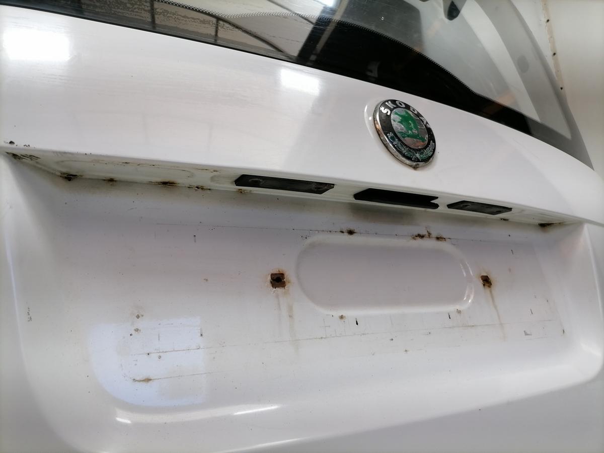 Skoda Roomster 5J original Heckklappe mit Heckscheibe LF9E Candywei&szlig; Bj.2007